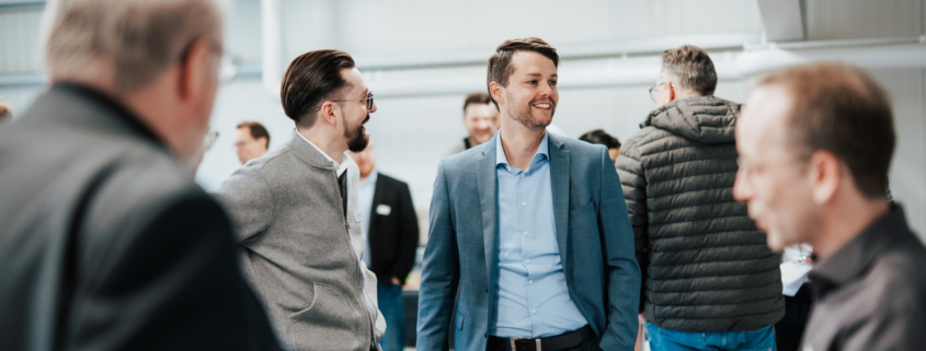 Austausch und Information bei unseren Unternehmensbesuchen. Hier beim SpeedDating in Hagen