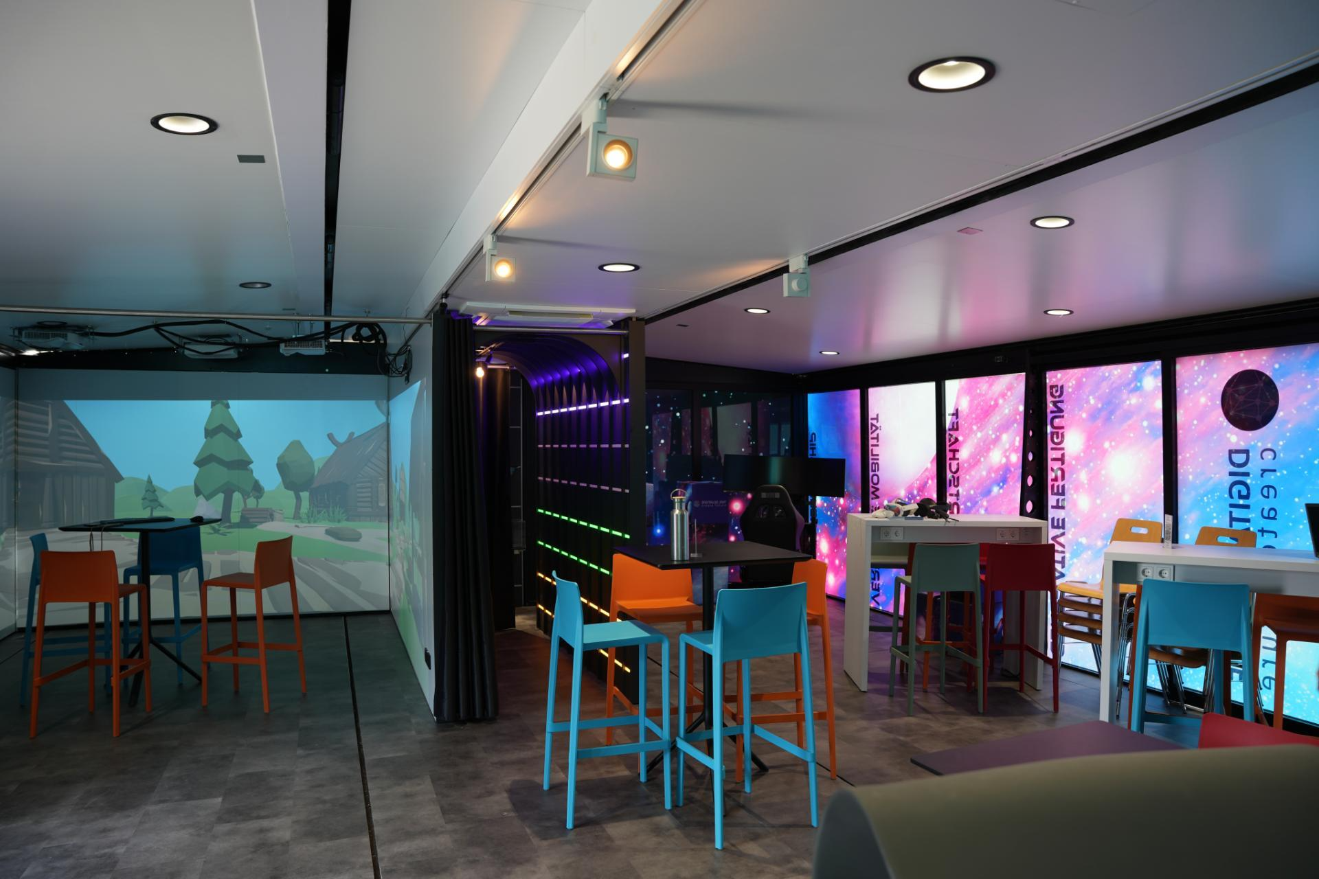 Innenraum Cave-Lichttunnel